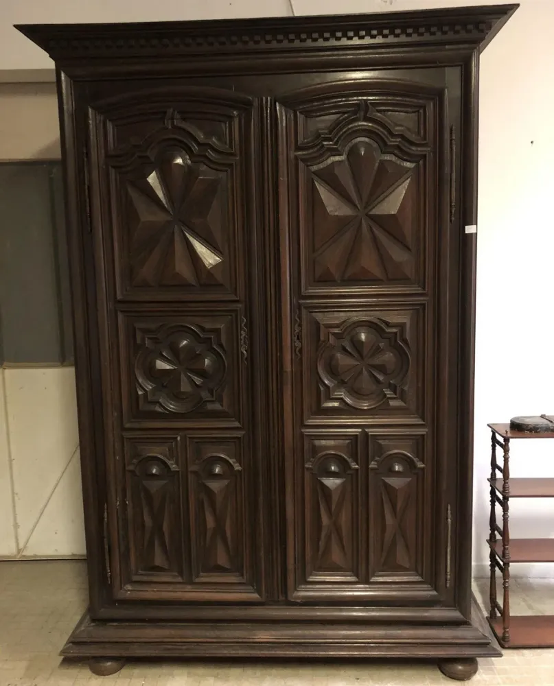 Meubles anciens à Sainte-Luce-sur-Loire